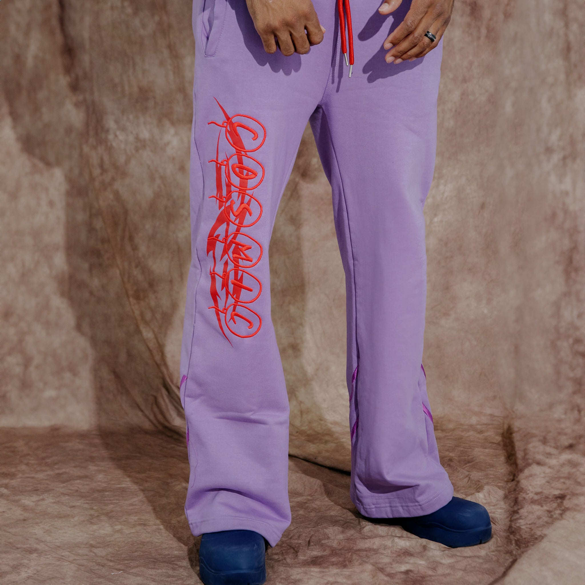 Cosmic the Oasis offers the Ube Collection, starting with this crew neck 100% cotton heavyweight sweatshirt, with decorative Cosmic logo. Forms a sweatsuit set with the Aspen Heavyweight Sweatpants (sold separately).