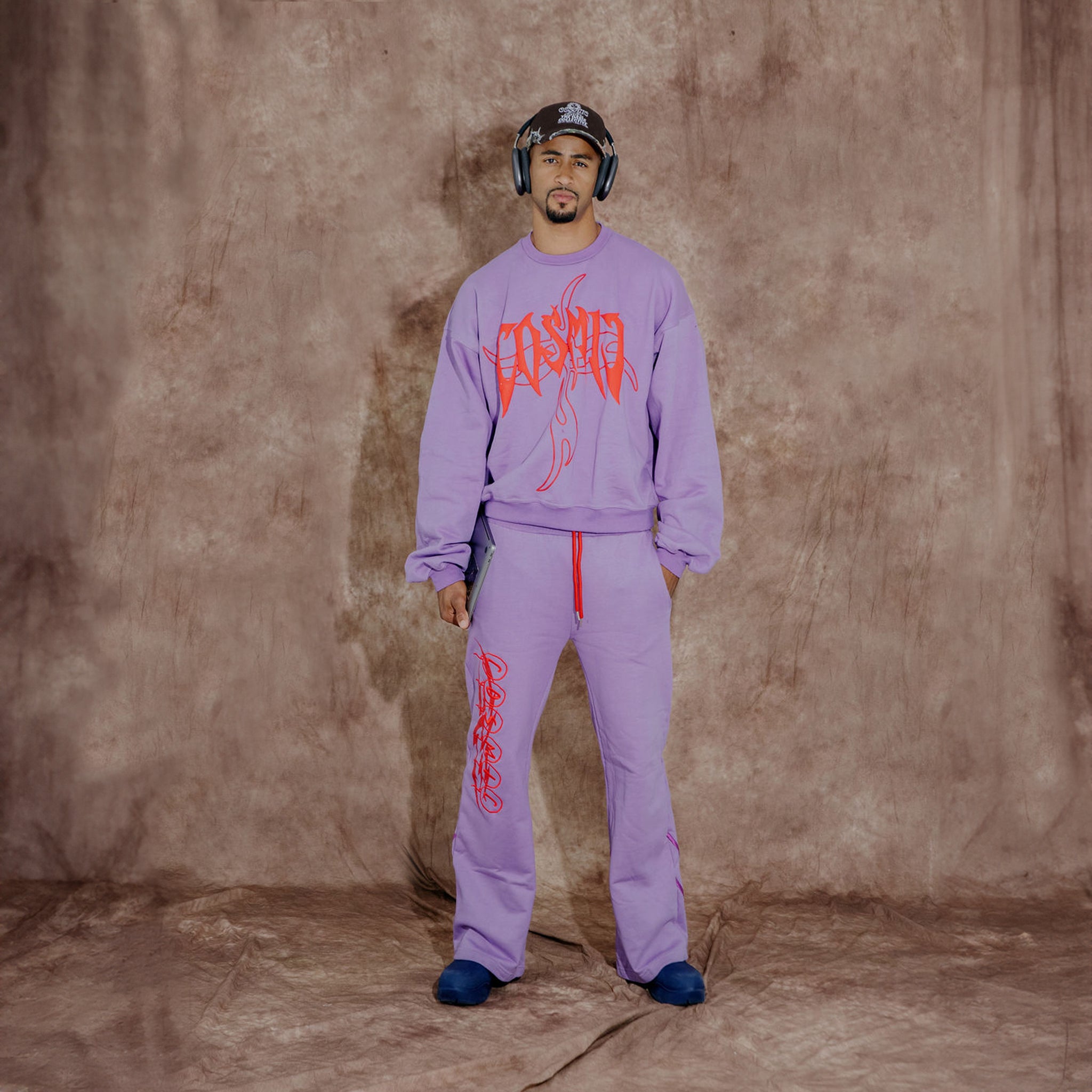 Cosmic the Oasis offers the Ube Collection, starting with this crew neck 100% cotton heavyweight sweatshirt, with decorative Cosmic logo. Forms a sweatsuit set with the Aspen Heavyweight Sweatpants (sold separately).