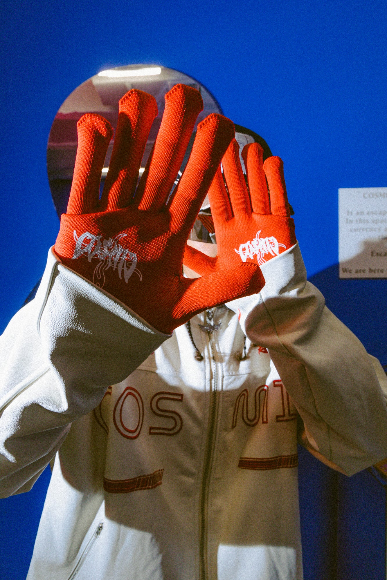 GARDENING GLOVES