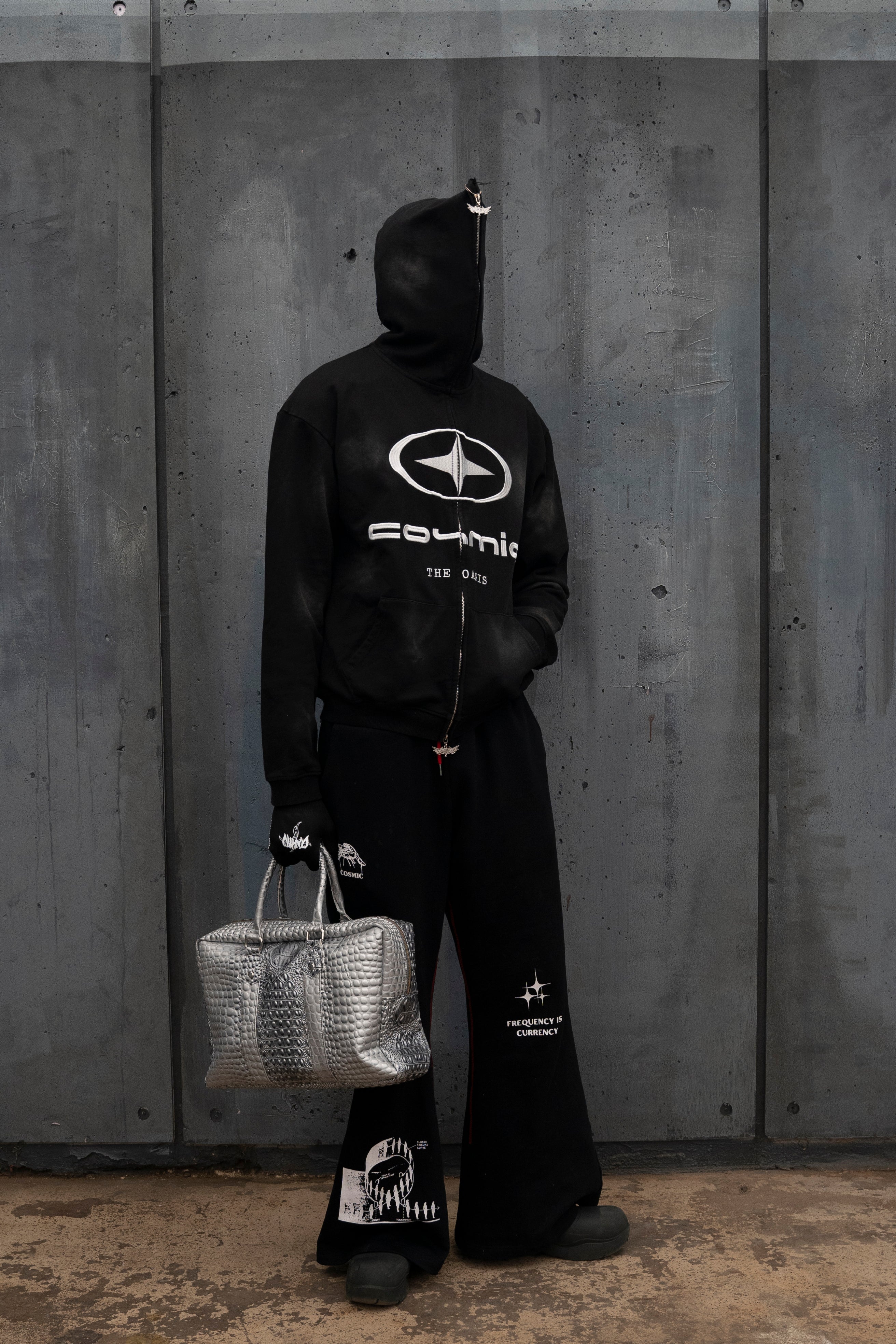 FOREVER ZIP HOODIE